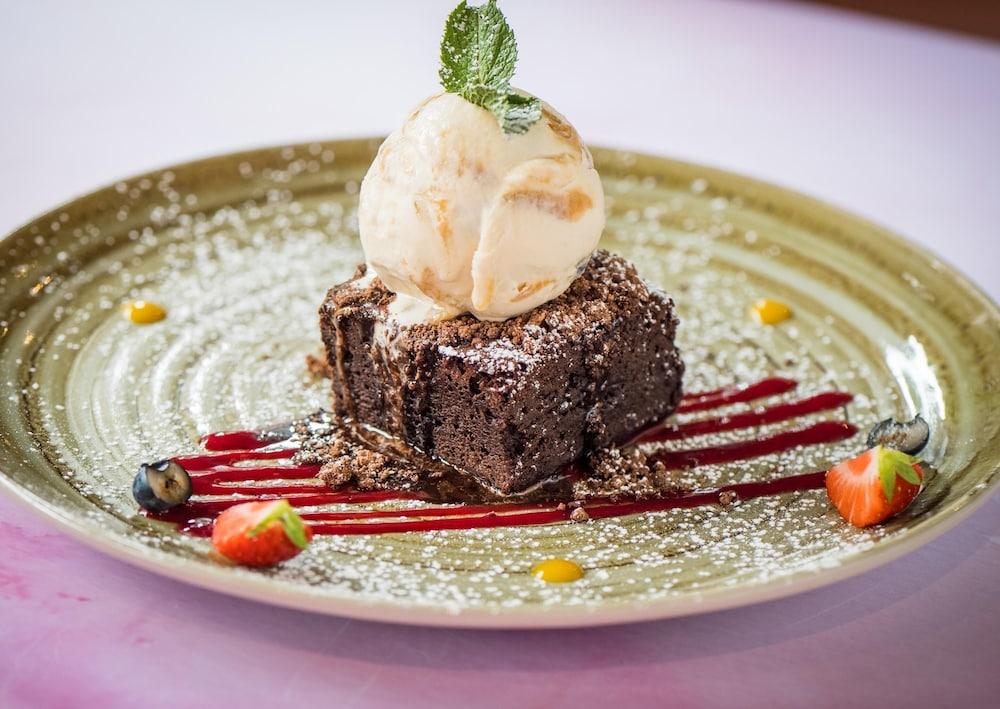 The Ross Hotel Killarney Bagian luar foto